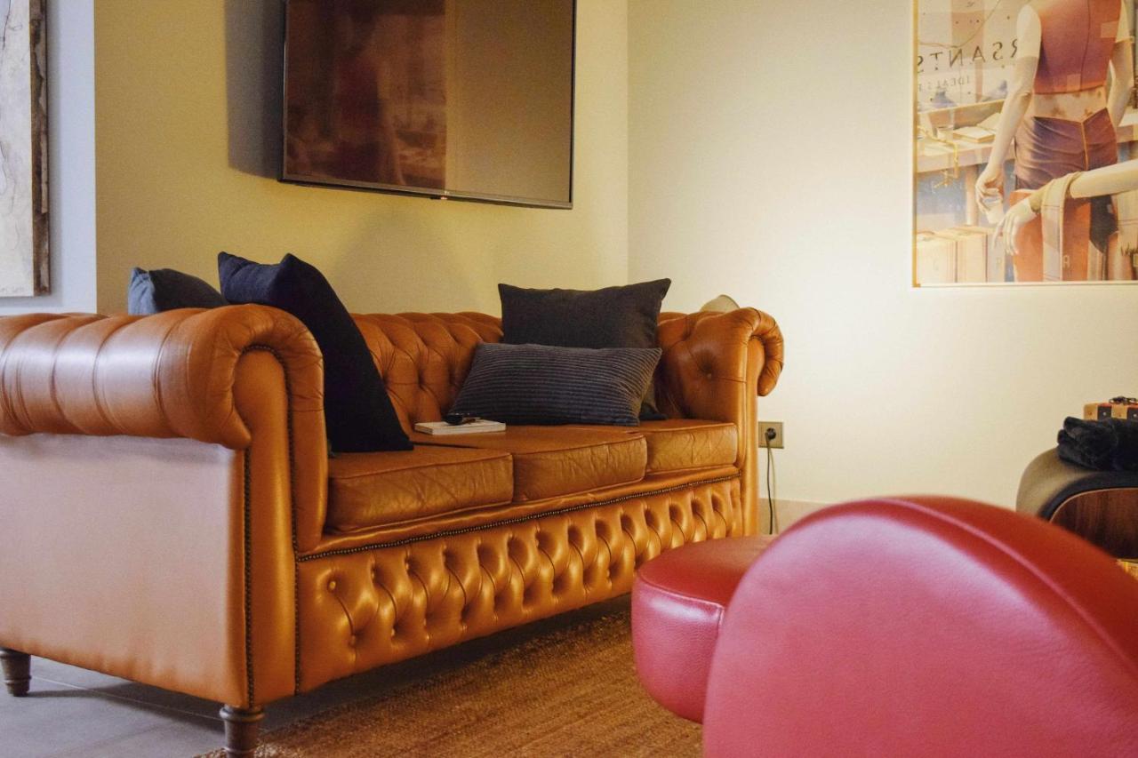 Keldomenech Bed&Art Luxury Apartment For Art Lover Besalú Exteriör bild